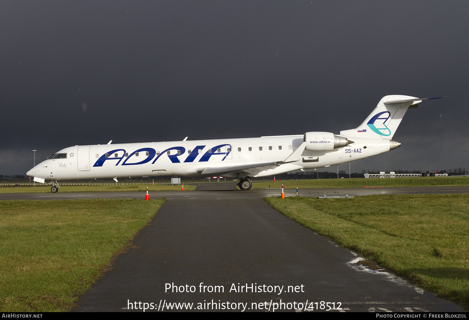 Aircraft Photo of S5-AAZ | Bombardier CRJ-701ER (CL-600-2C10) | Adria Airways | AirHistory.net #418512