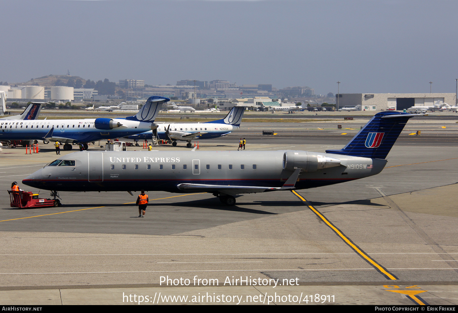 Aircraft Photo of N910SW | Bombardier CRJ-200LR (CL-600-2B19) | United Express | AirHistory.net #418911