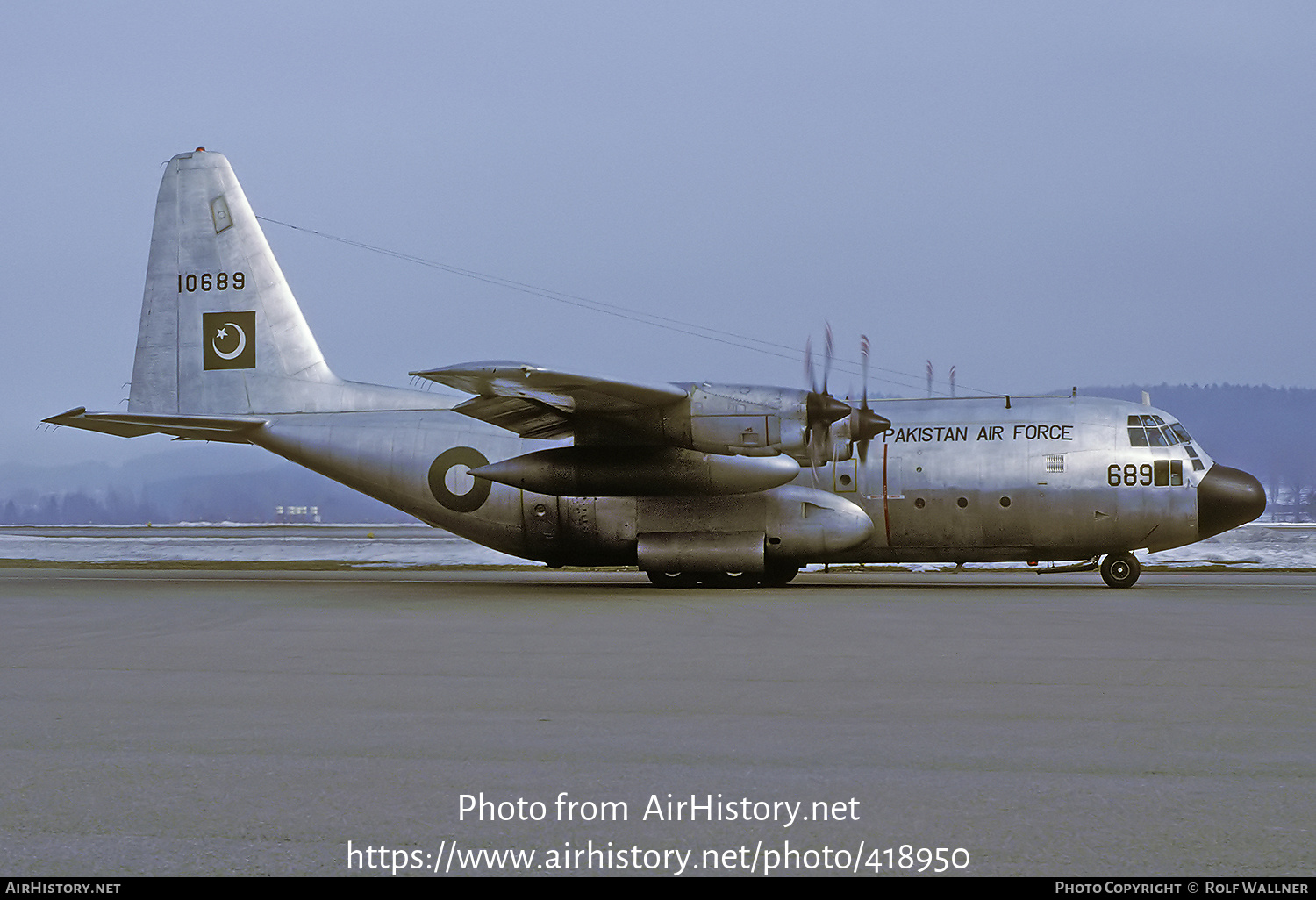 Aircraft Photo of 10689 | Lockheed C-130E Hercules (L-382) | Pakistan - Air Force | AirHistory.net #418950