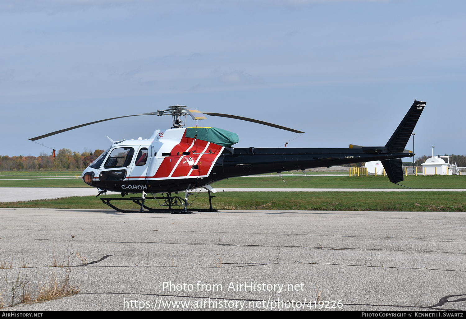 Aircraft Photo of C-GHOH | Aerospatiale AS-350B-2 Ecureuil | Hydro One Networks | AirHistory.net #419226