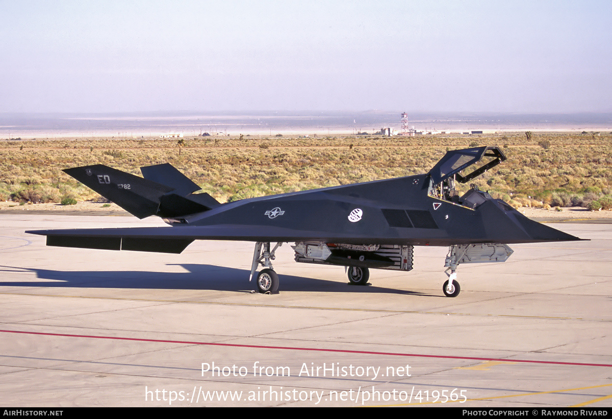 Aircraft Photo of 79-10782 / AF79-782 | Lockheed YF-117A Nighthawk | USA - Air Force | AirHistory.net #419565