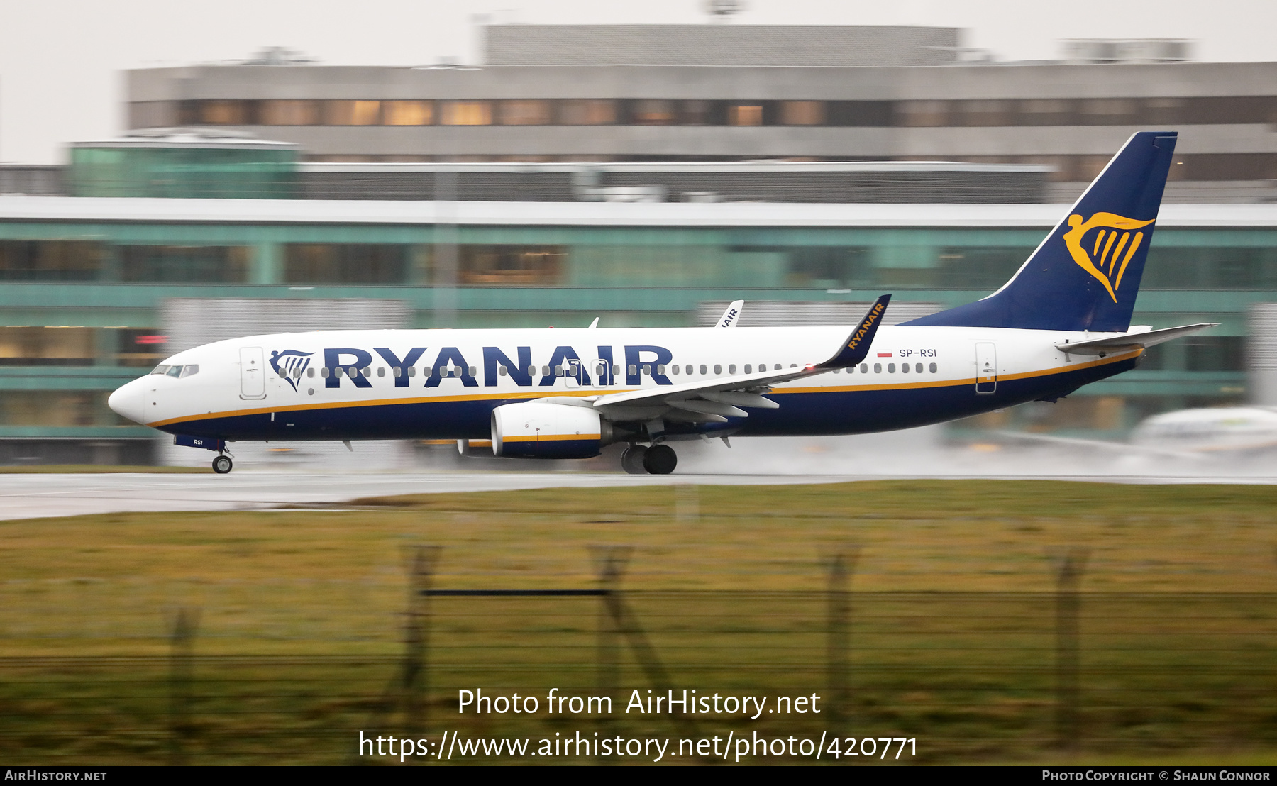 Aircraft Photo of SP-RSI | Boeing 737-800 | Ryanair | AirHistory.net #420771