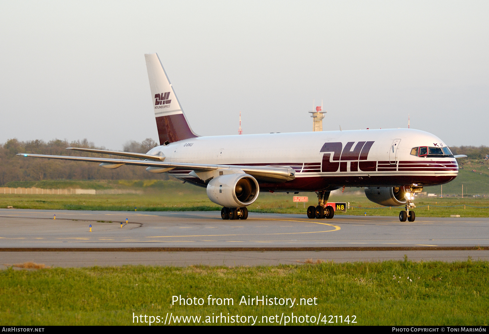 Aircraft Photo of G-BIKU | Boeing 757-236 | DHL Worldwide Express | AirHistory.net #421142