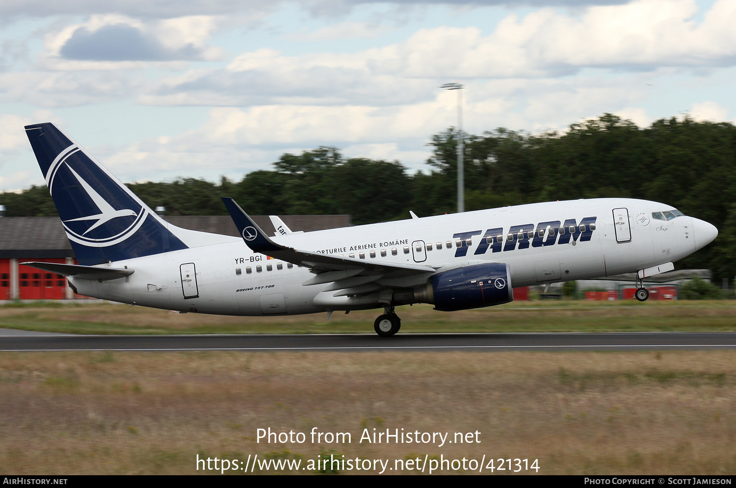 Aircraft Photo of YR-BGI | Boeing 737-78J | TAROM - Transporturile Aeriene Române | AirHistory.net #421314