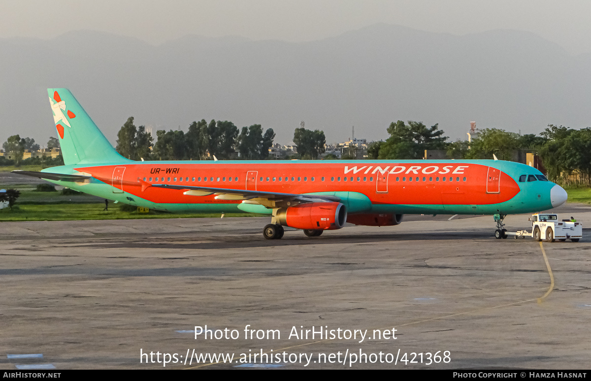 Aircraft Photo of UR-WRI | Airbus A321-231 | Windrose | AirHistory.net #421368