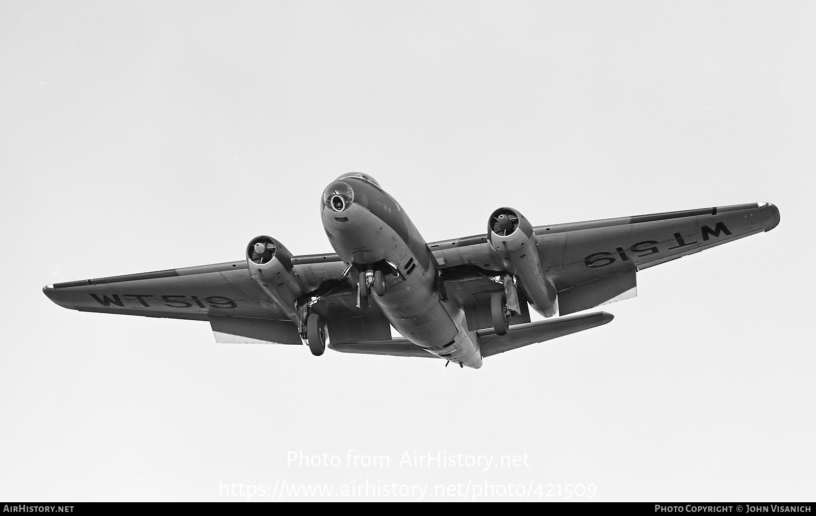 Aircraft Photo of WT519 | English Electric Canberra PR7 | UK - Air Force | AirHistory.net #421509