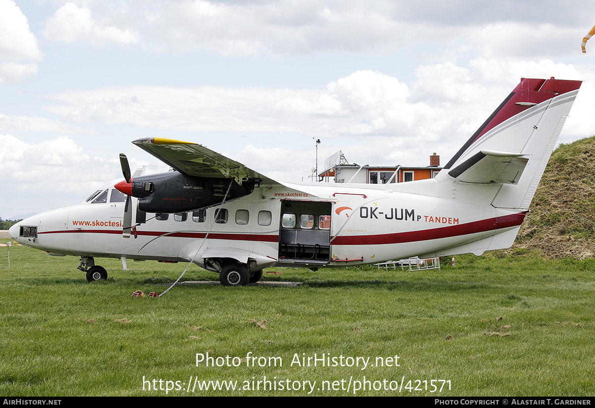 Aircraft Photo of OK-JUM | Let L-410UVP Turbolet | Jump Tandem - SkočteSi | AirHistory.net #421571