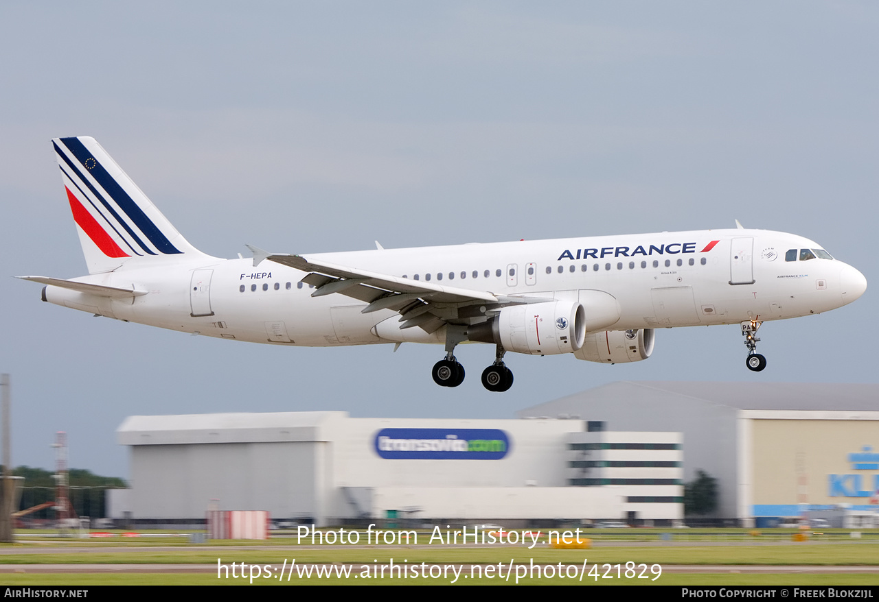 Aircraft Photo of F-HEPA | Airbus A320-214 | Air France | AirHistory.net #421829