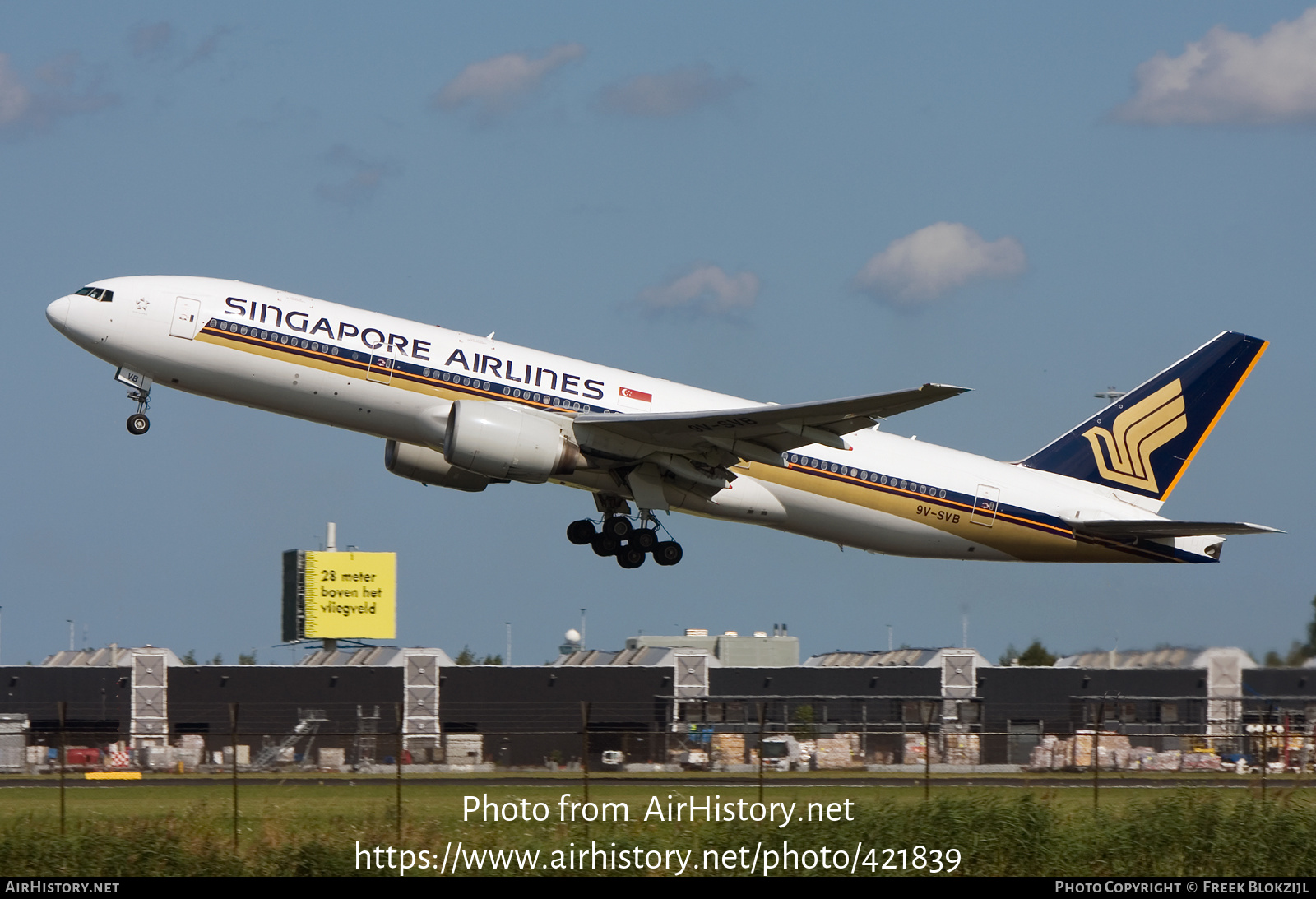 Aircraft Photo of 9V-SVB | Boeing 777-212/ER | Singapore Airlines | AirHistory.net #421839