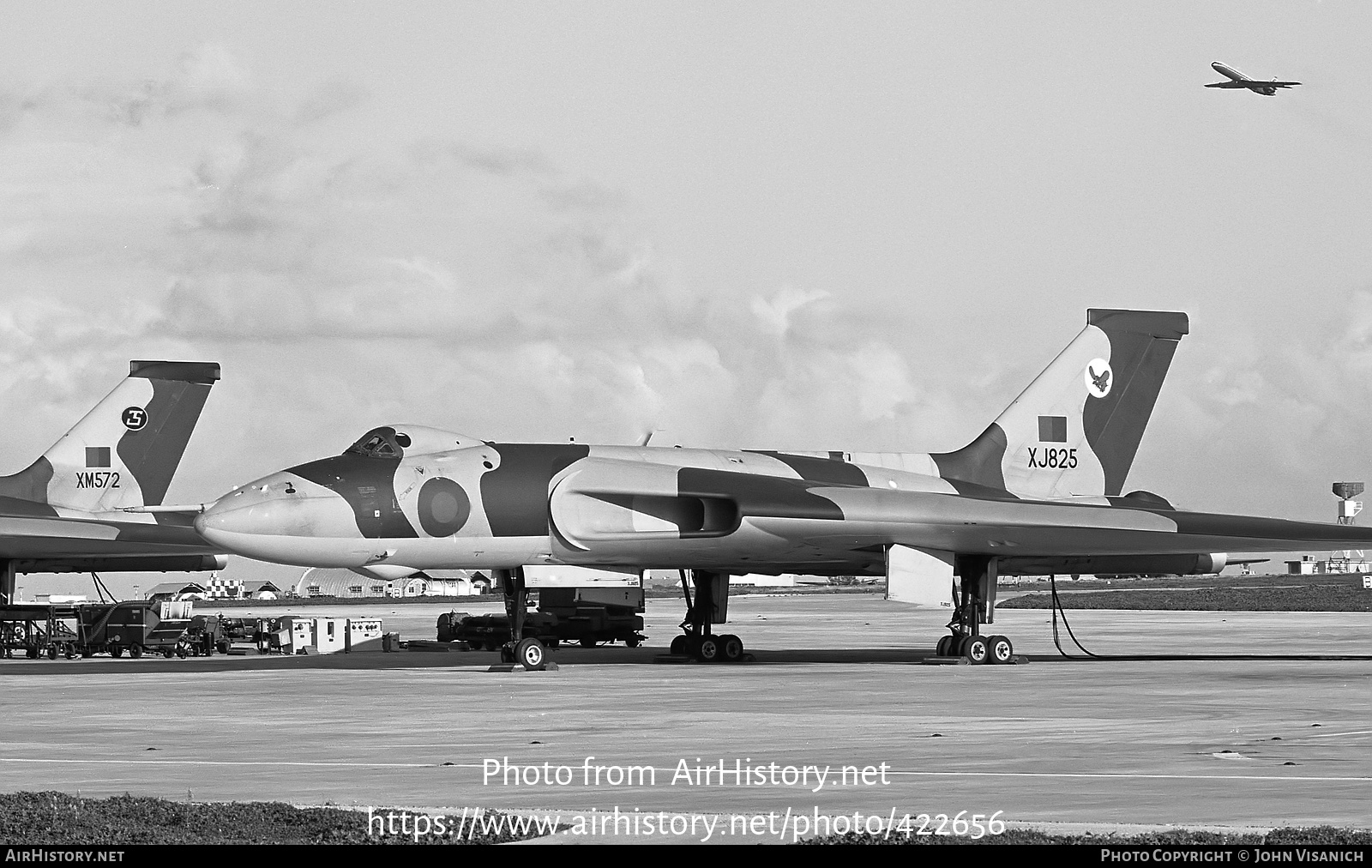 Aircraft Photo of XJ825 | Avro 698 Vulcan B.2 | UK - Air Force | AirHistory.net #422656