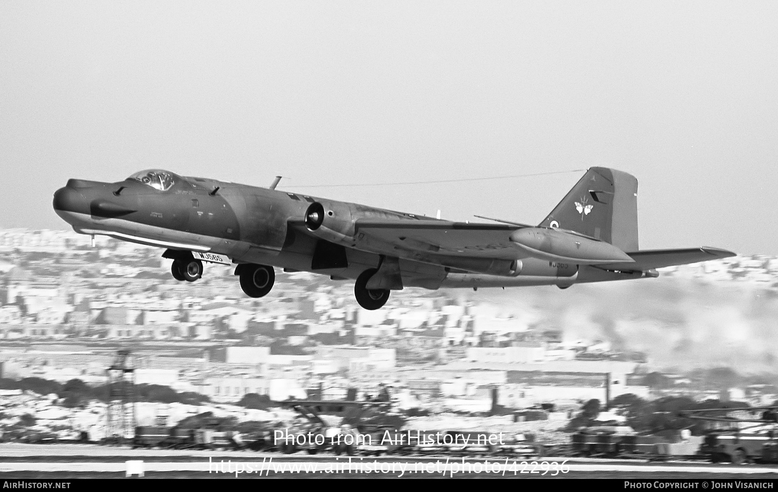 Aircraft Photo of WJ565 | English Electric Canberra T17 | UK - Air Force | AirHistory.net #422936