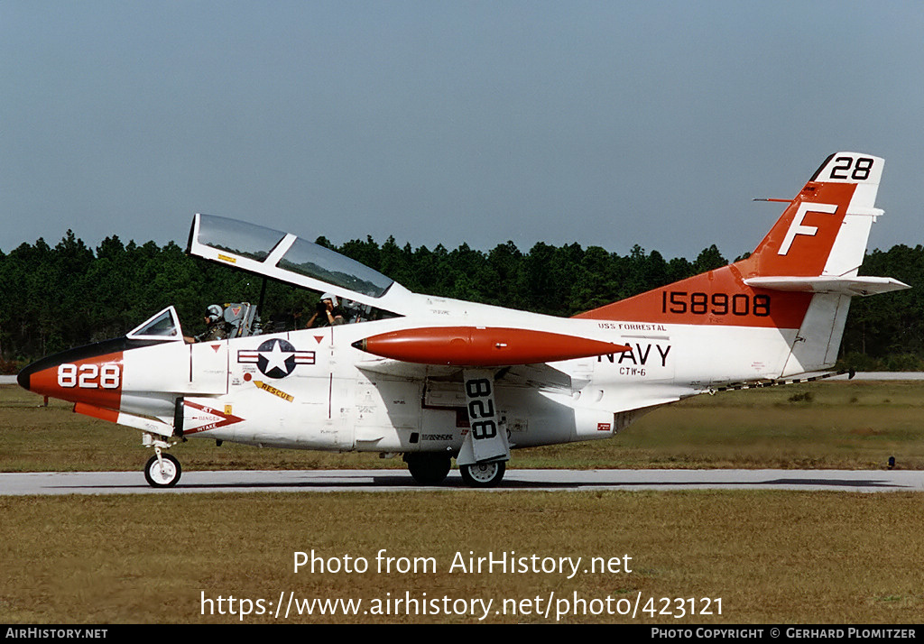 Aircraft Photo of 158908 | North American Rockwell T-2C Buckeye | USA - Navy | AirHistory.net #423121