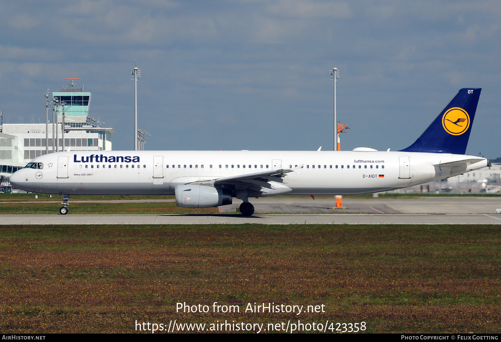 Aircraft Photo of D-AIDT | Airbus A321-231 | Lufthansa | AirHistory.net #423358