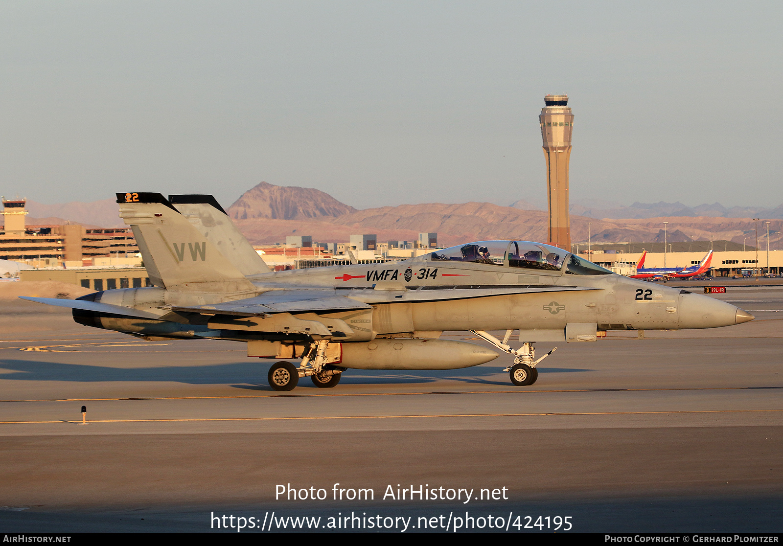 Aircraft Photo of 163991 | McDonnell Douglas F/A-18D Hornet | USA - Marines | AirHistory.net #424195