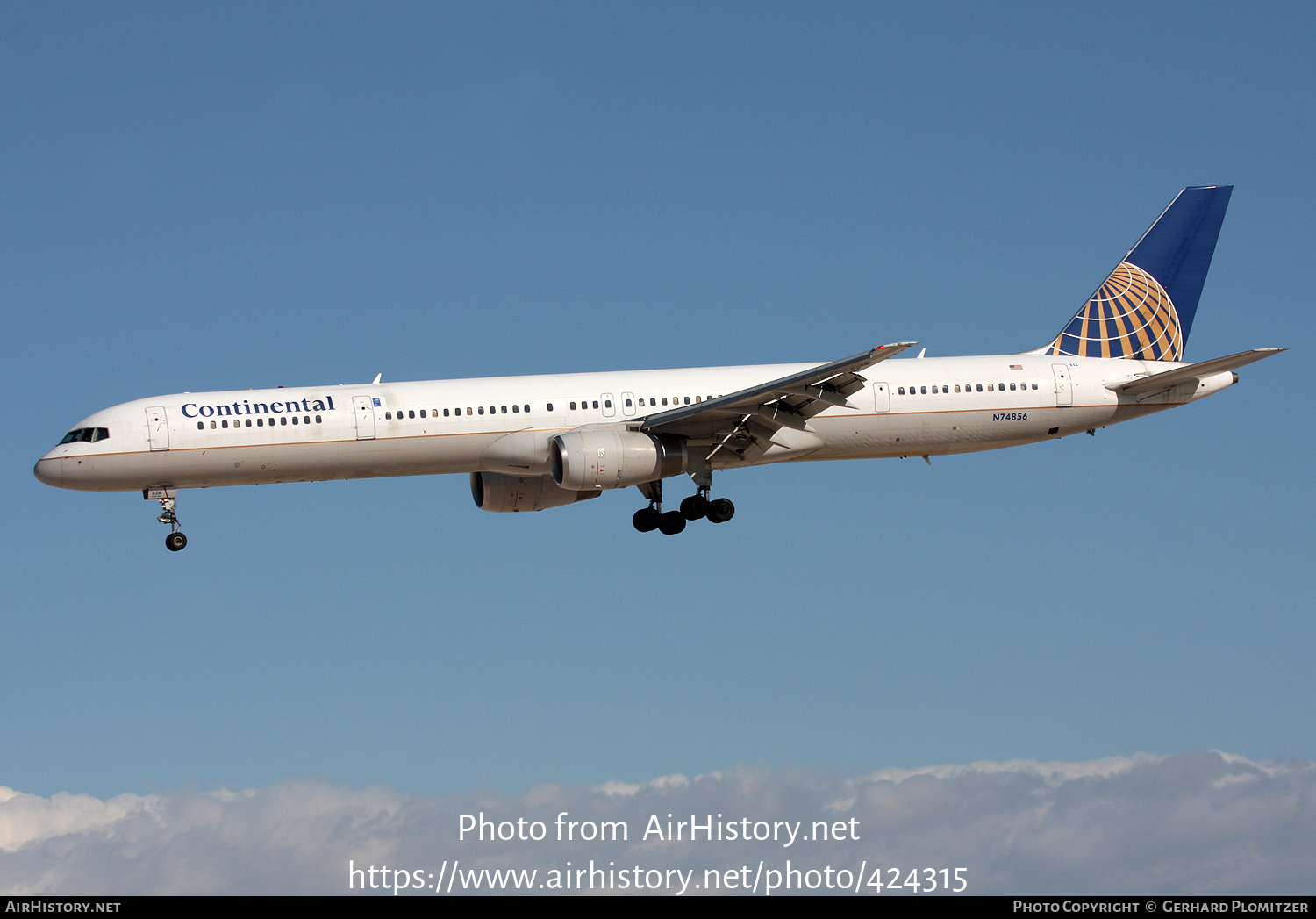 Aircraft Photo of N74856 | Boeing 757-324 | Continental Airlines | AirHistory.net #424315