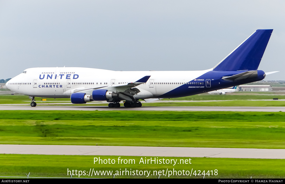 Aircraft Photo of N194UA | Boeing 747-422 | United Charter | AirHistory.net #424418