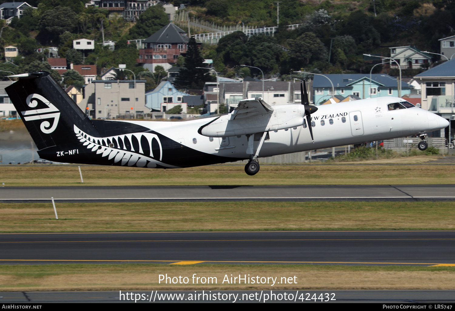 Aircraft Photo of ZK-NFI | Bombardier DHC-8-311Q Dash 8 | Air New Zealand | AirHistory.net #424432