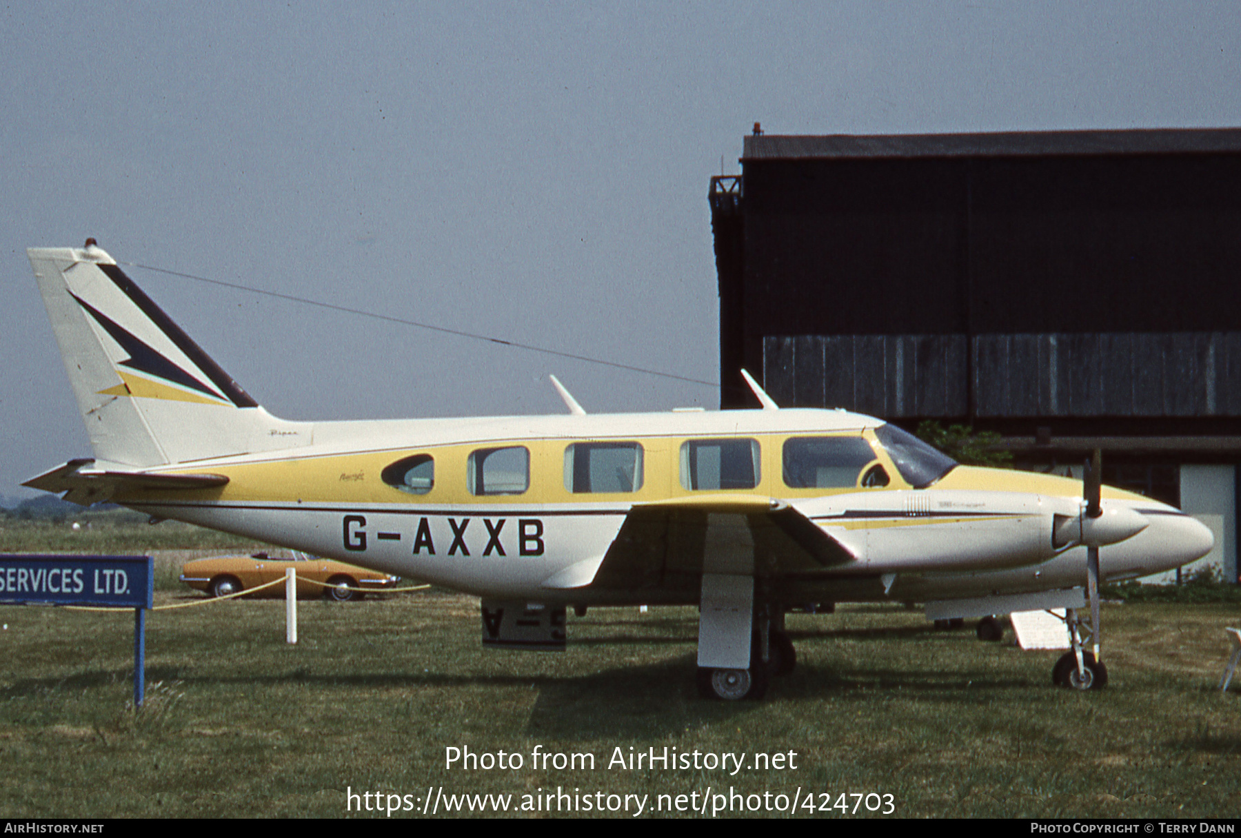 Aircraft Photo of G-AXXB | Piper PA-31-310 Navajo | AirHistory.net #424703