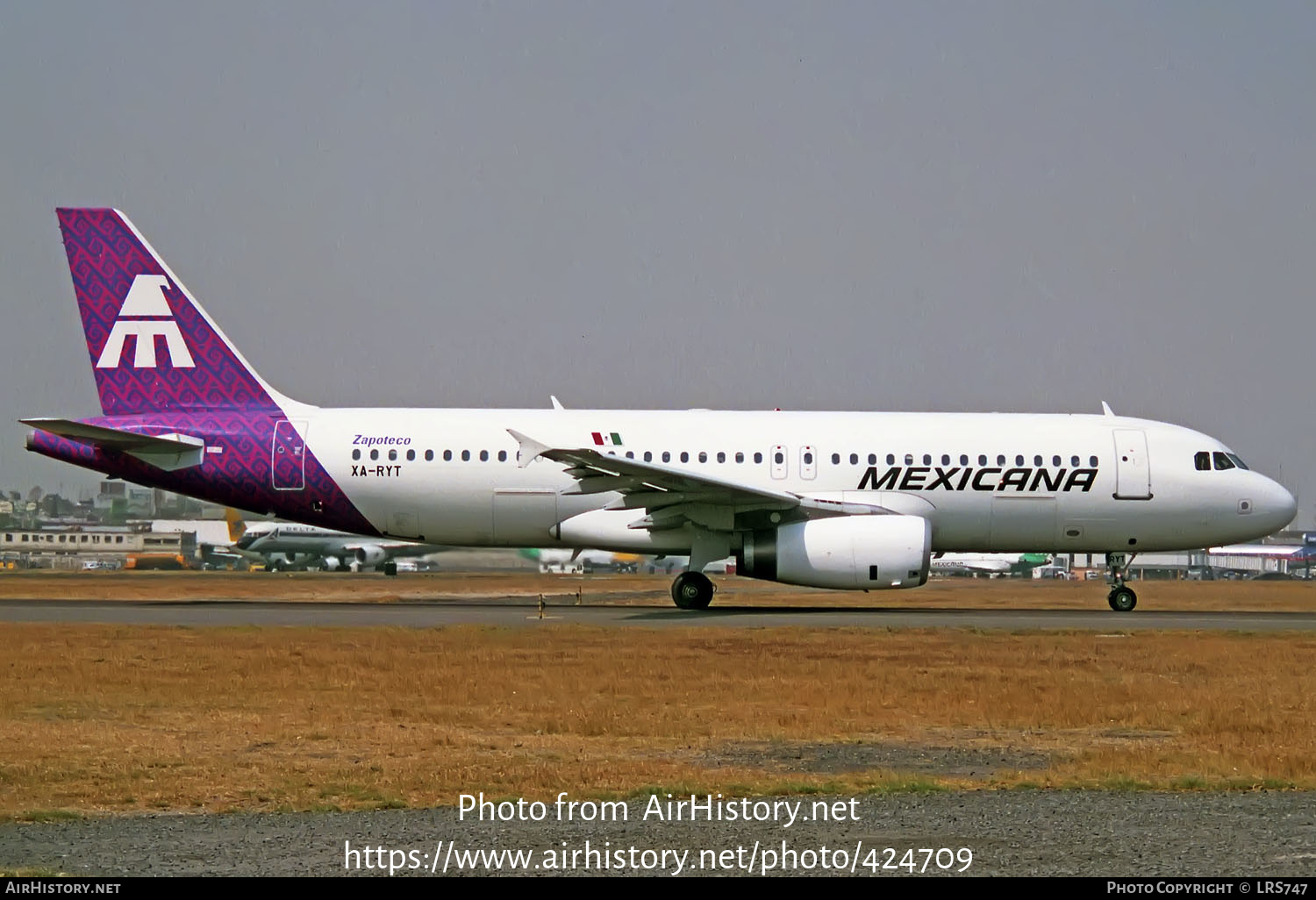 Aircraft Photo of XA-RYT | Airbus A320-231 | Mexicana | AirHistory.net #424709