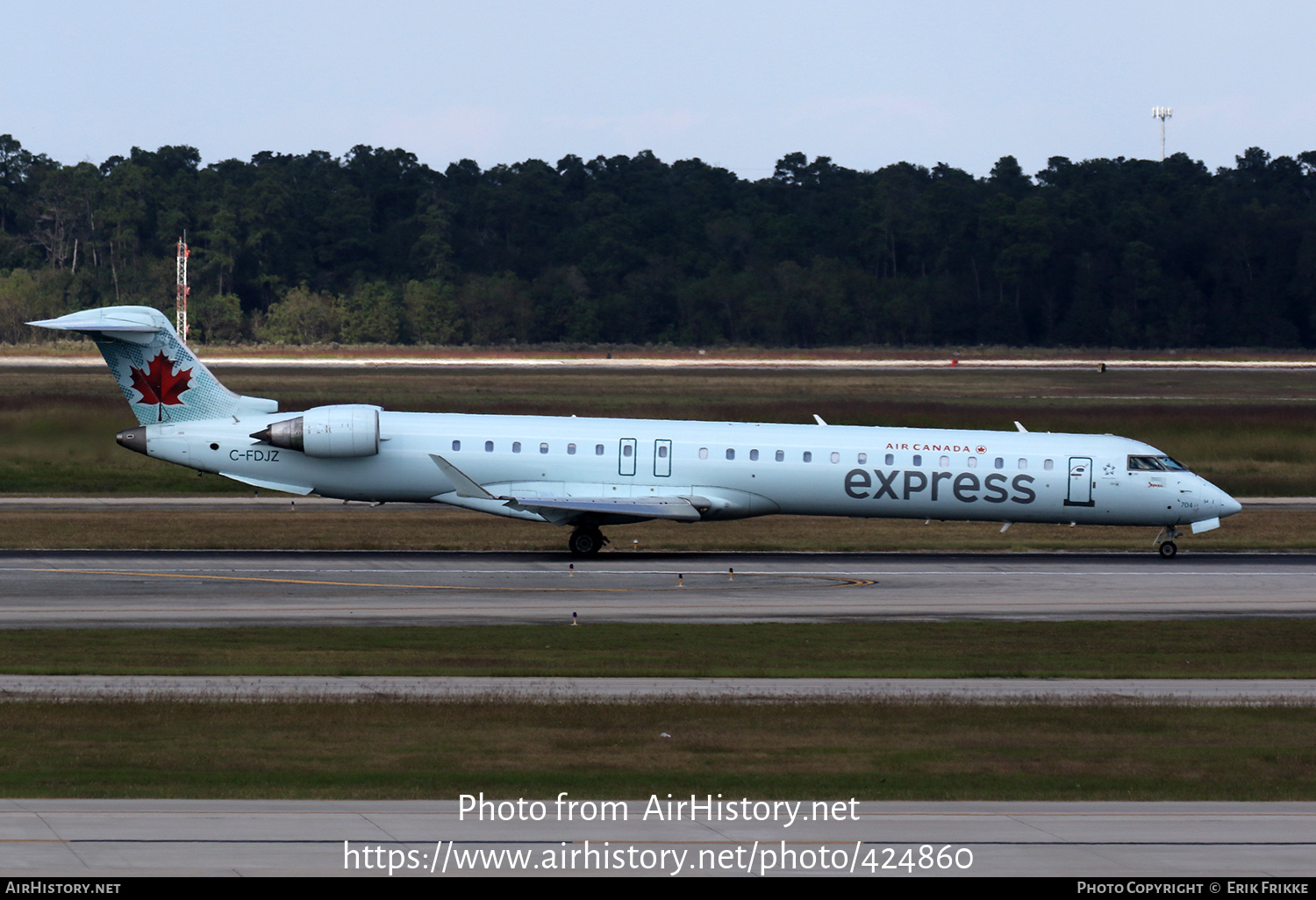 Aircraft Photo of C-FDJZ | Bombardier CRJ-705 (CL-600-2D15) | Air Canada Express | AirHistory.net #424860