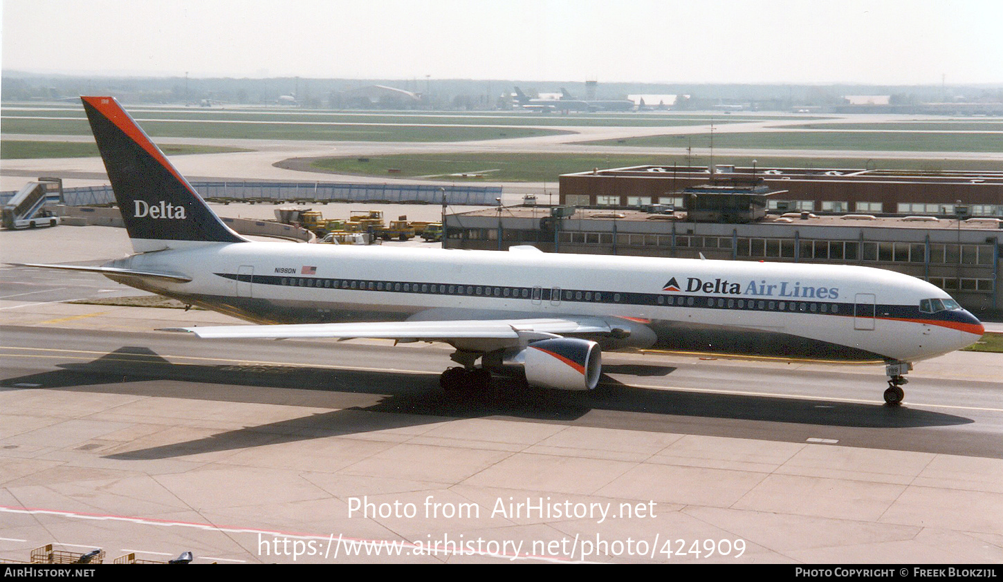 Aircraft Photo of N198DN | Boeing 767-332/ER | Delta Air Lines | AirHistory.net #424909