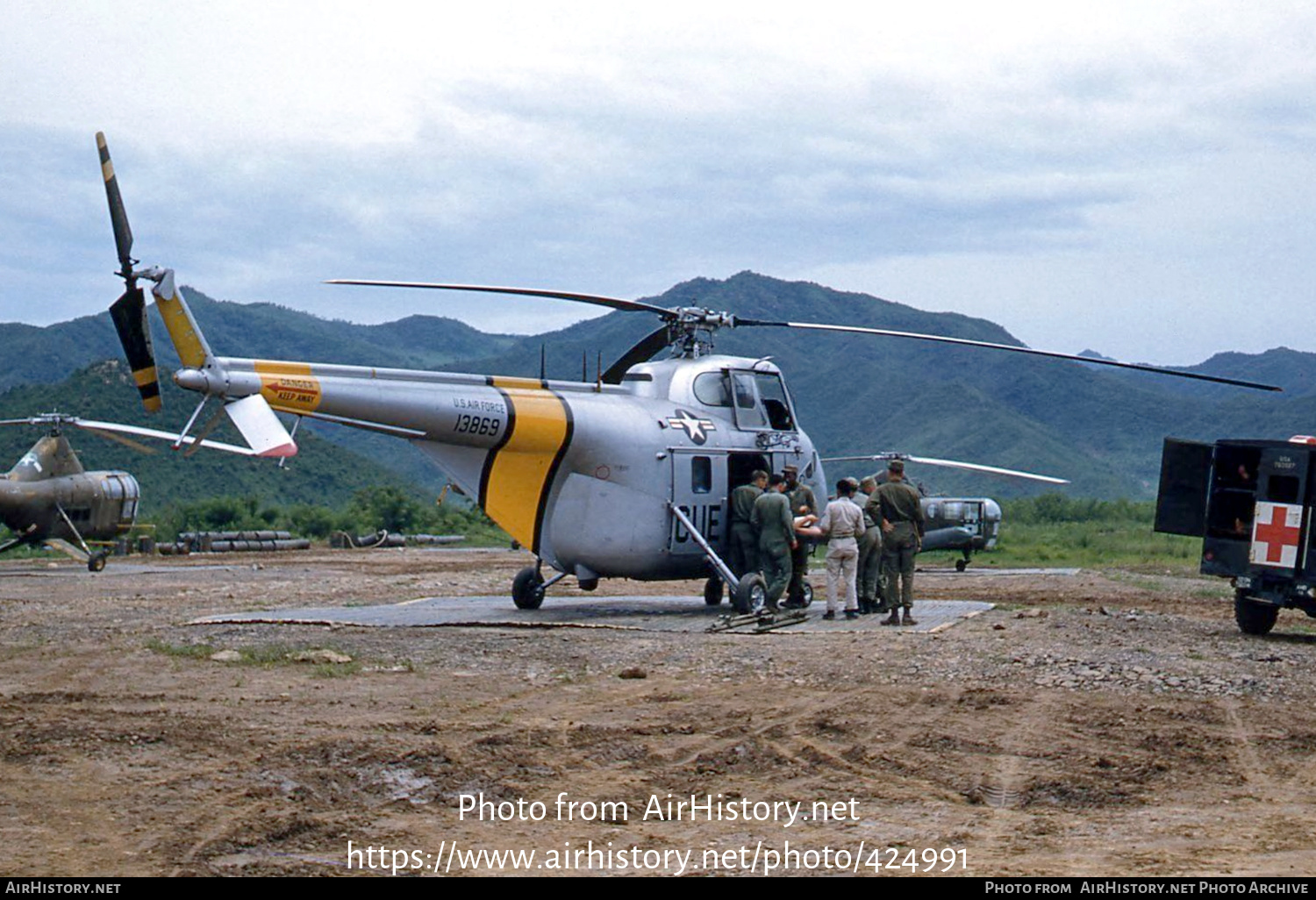 Aircraft Photo of 51-3869 / 13869 | Sikorsky H-19A Chickasaw (S-55B) | USA - Air Force | AirHistory.net #424991