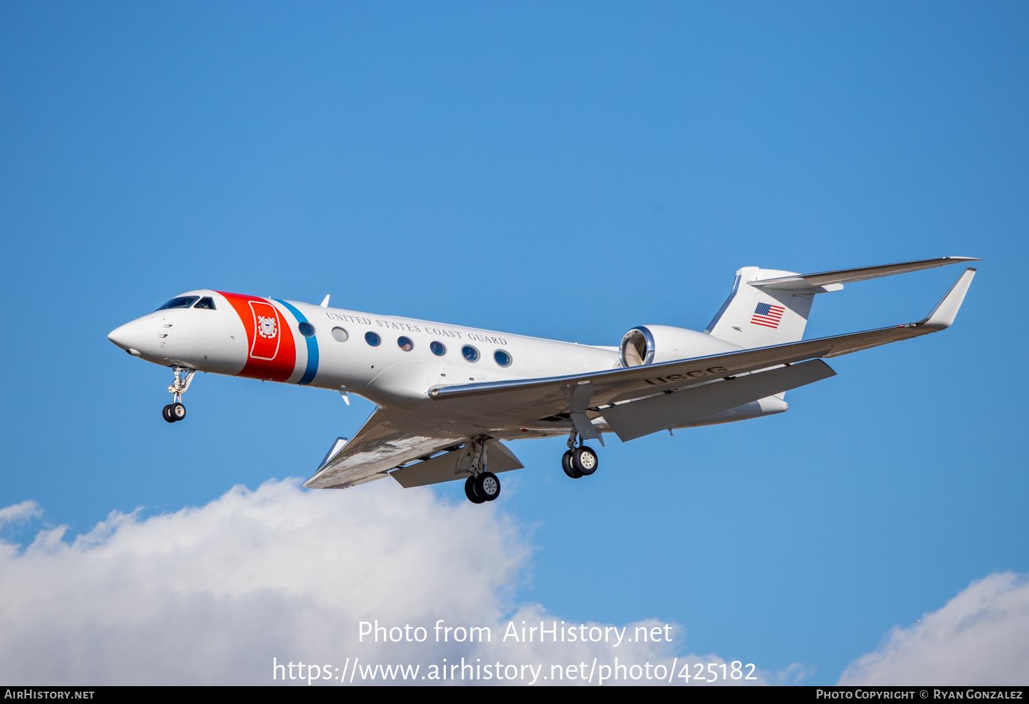 Aircraft Photo of 02 | Gulfstream Aerospace C-37B Gulfstream G550 (G-V-SP) | USA - Coast Guard | AirHistory.net #425182