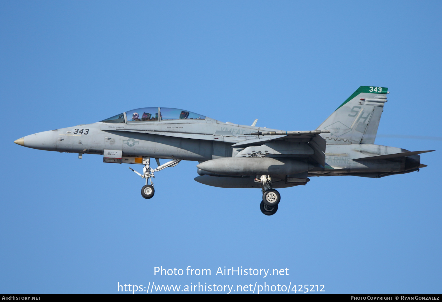 Aircraft Photo of 164651 | McDonnell Douglas F/A-18D Hornet | USA - Marines | AirHistory.net #425212