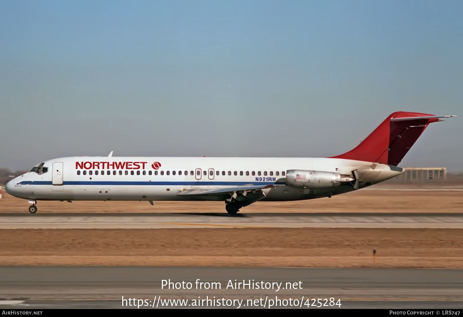 Aircraft Photo of N921RW | McDonnell Douglas DC-9-31 | Northwest Airlines | AirHistory.net #425284