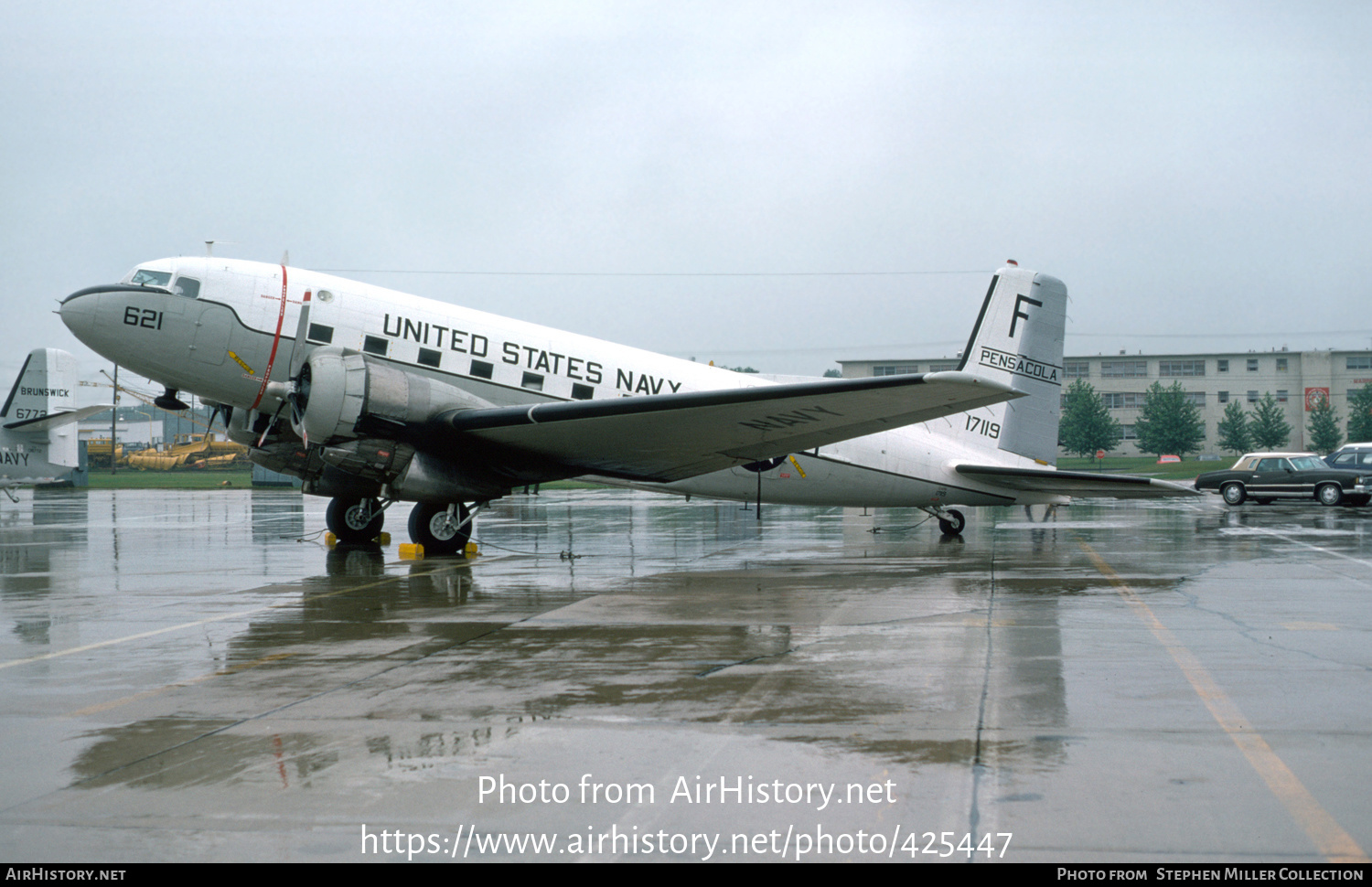 Aircraft Photo of 17119 | Douglas C-117D (DC-3S) | USA - Navy | AirHistory.net #425447