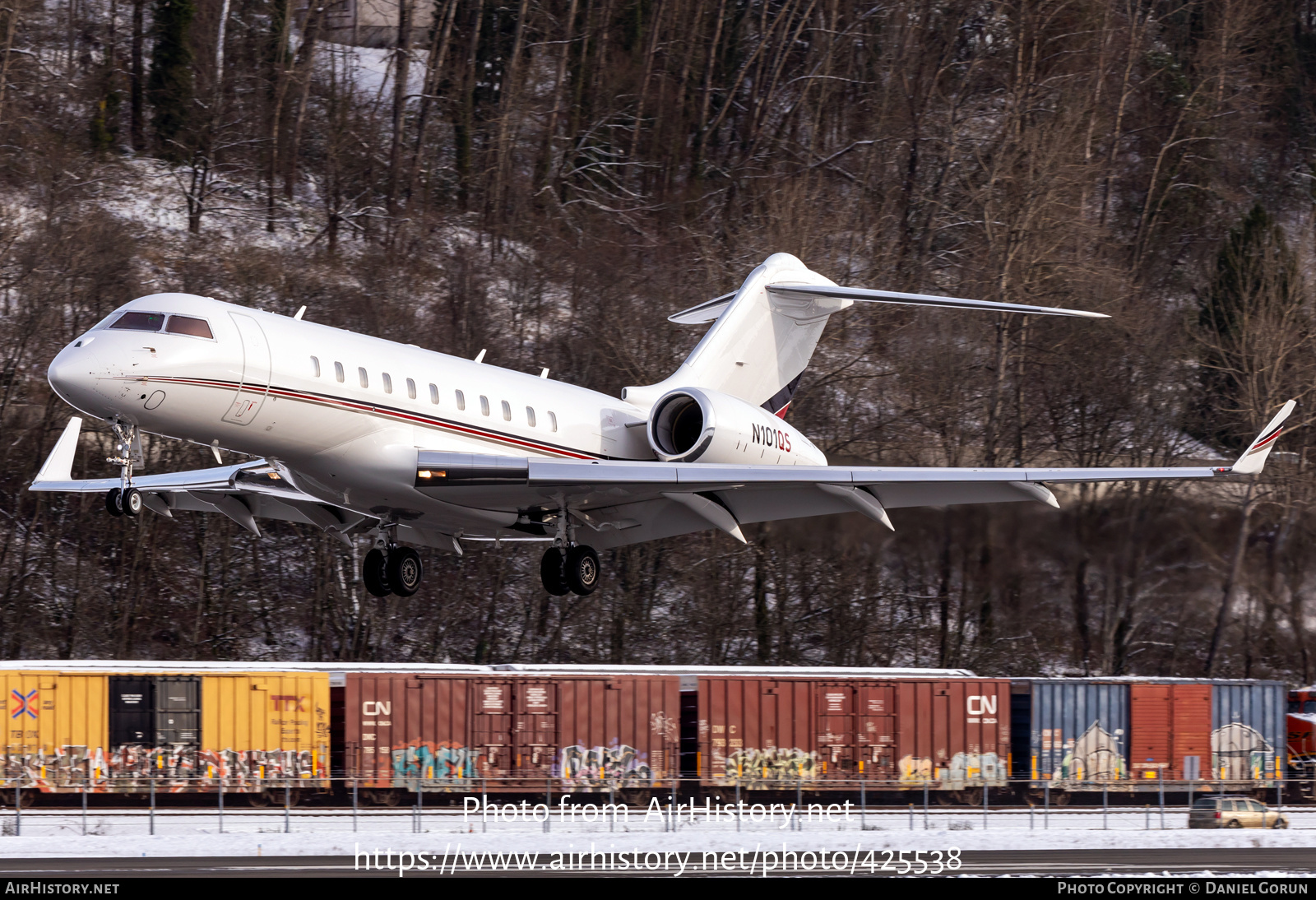 Aircraft Photo of N101QS | Bombardier Global 5000 (BD-700-1A11) | AirHistory.net #425538