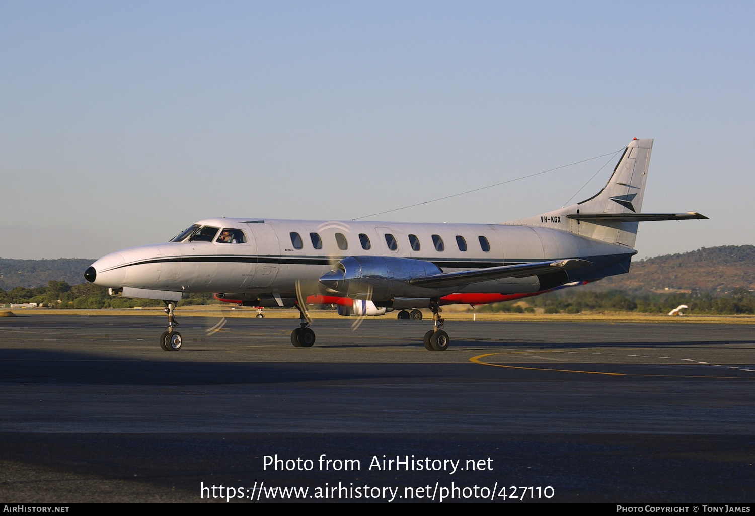 Aircraft Photo of VH-KGX | Fairchild Swearingen SA-226TC Metro II | AirHistory.net #427110