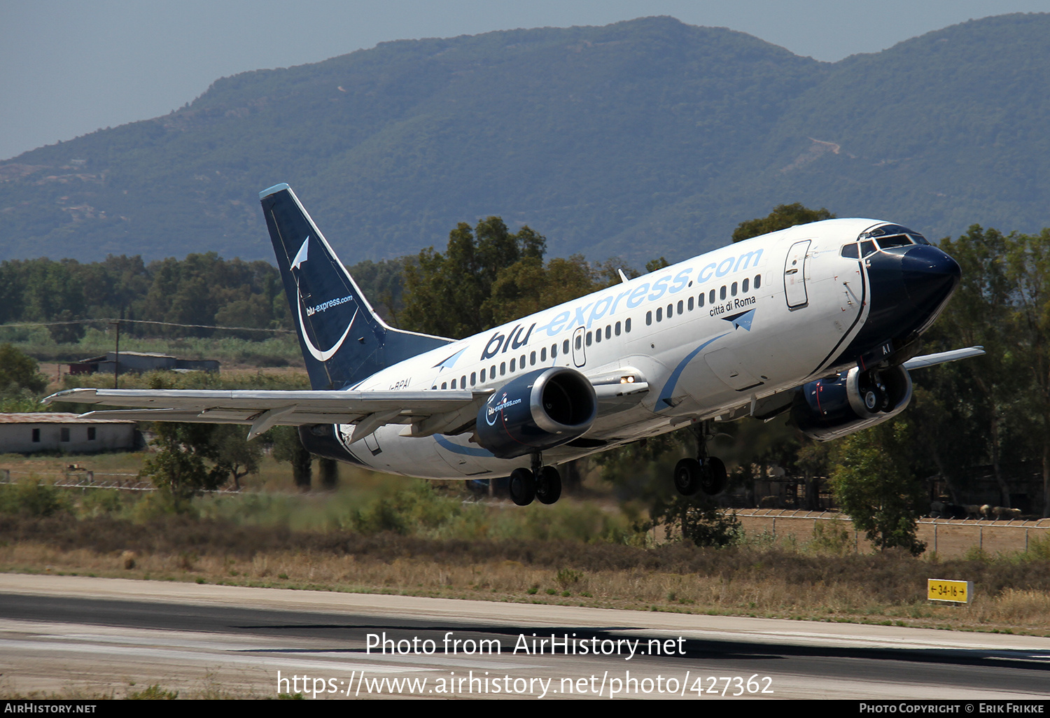 Aircraft Photo of I-BPAI | Boeing 737-31S | Blu-Express | AirHistory.net #427362