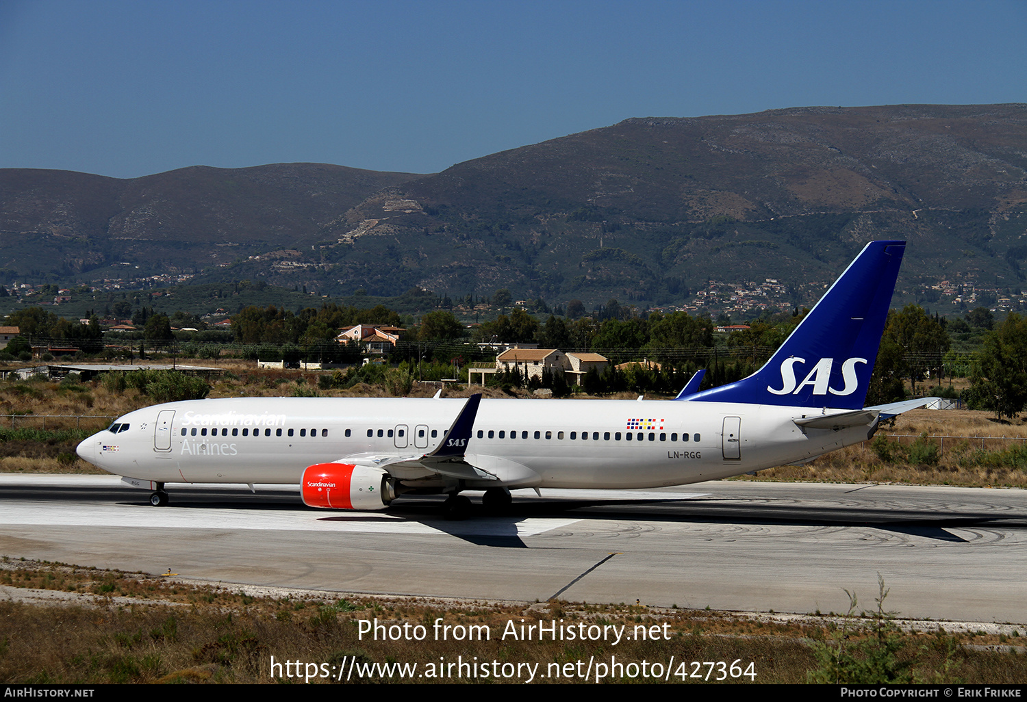 Aircraft Photo of LN-RGG | Boeing 737-86N | Scandinavian Airlines - SAS | AirHistory.net #427364