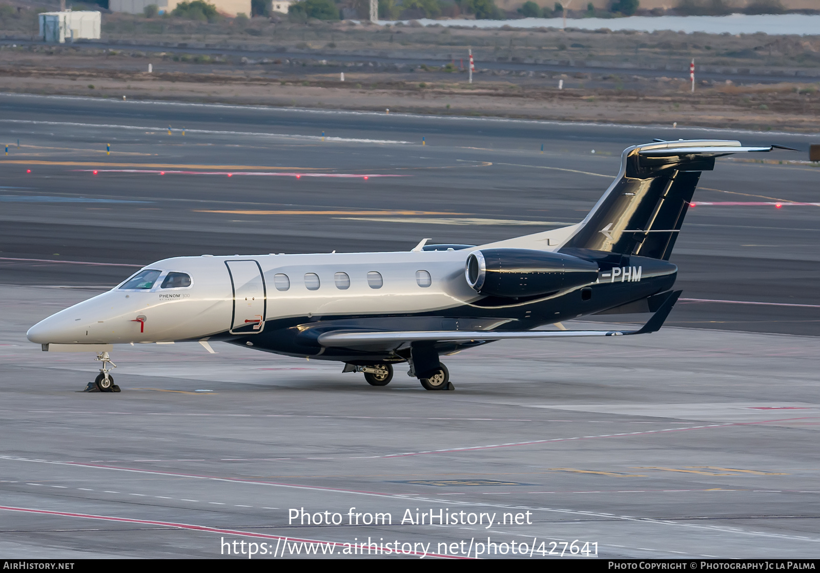 Aircraft Photo of OK-PHM | Embraer EMB-505 Phenom 300 | AirHistory.net #427641