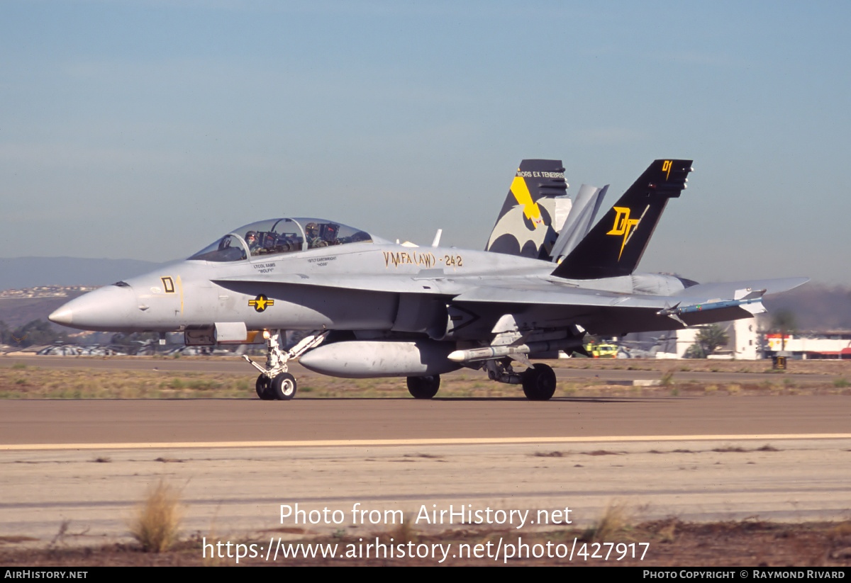 Aircraft Photo of 164651 | McDonnell Douglas F/A-18D Hornet | USA - Marines | AirHistory.net #427917