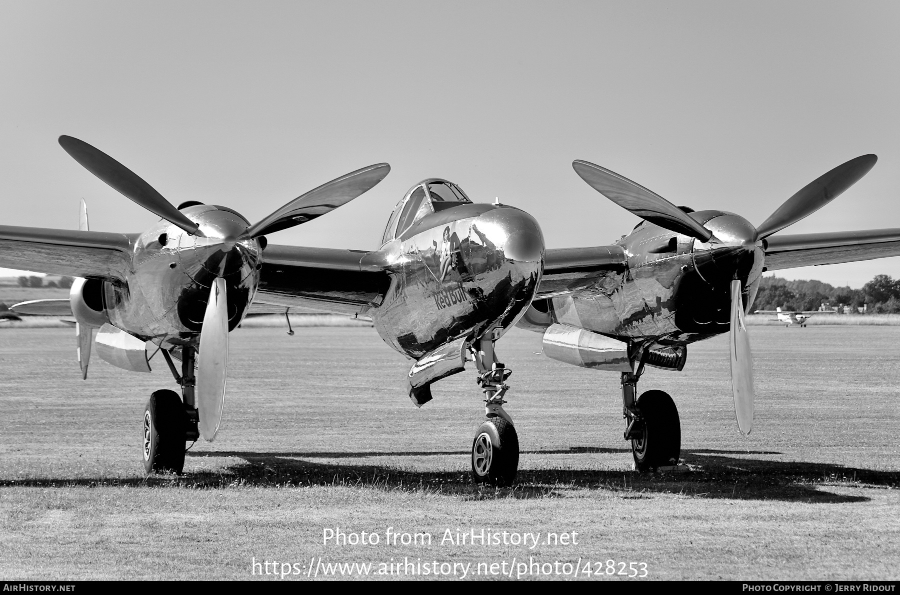 Aircraft Photo of N25Y | Lockheed P-38L Lightning | Red Bull | AirHistory.net #428253