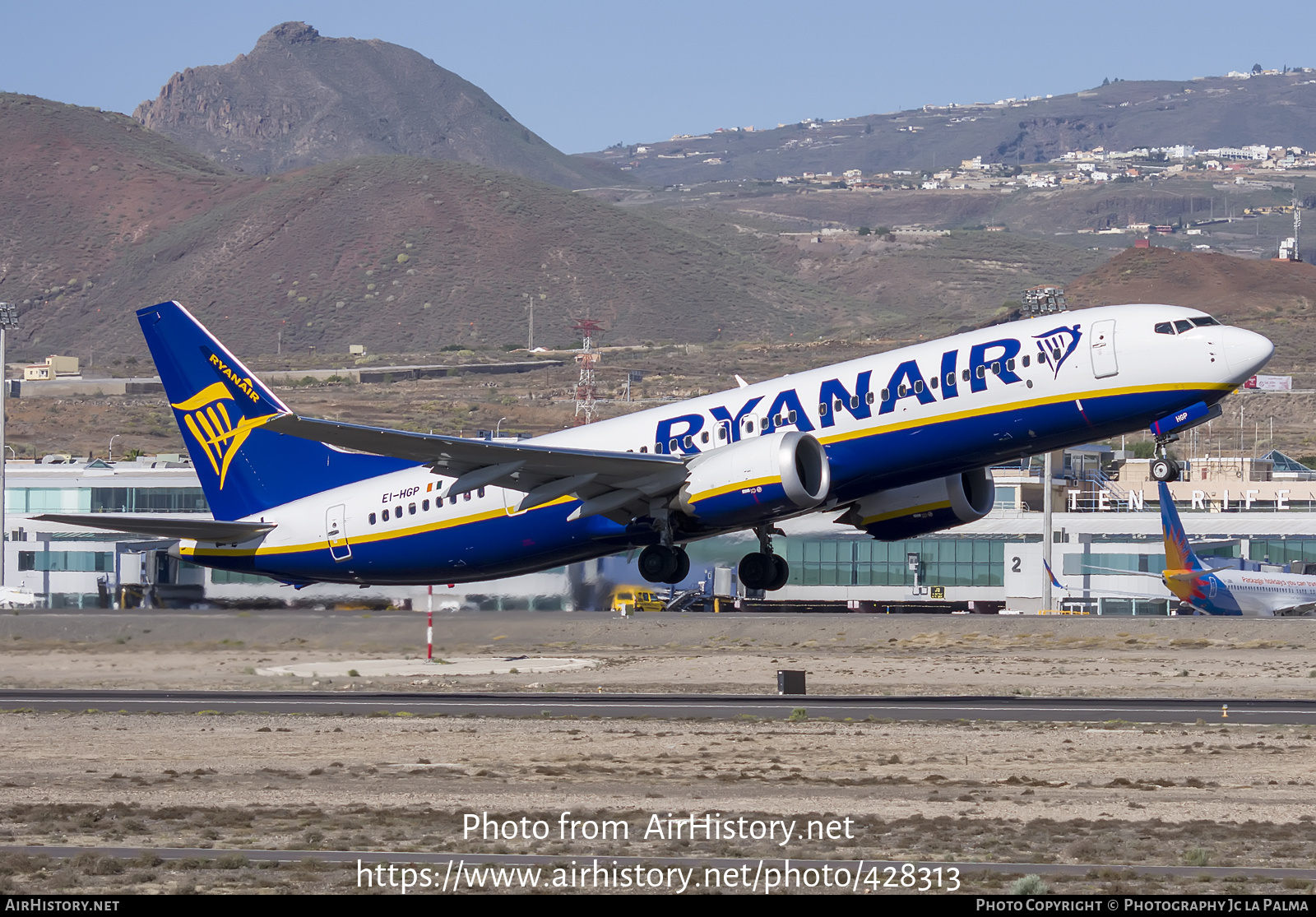 Aircraft Photo of EI-HGP | Boeing 737-8200 Max 200 | Ryanair | AirHistory.net #428313