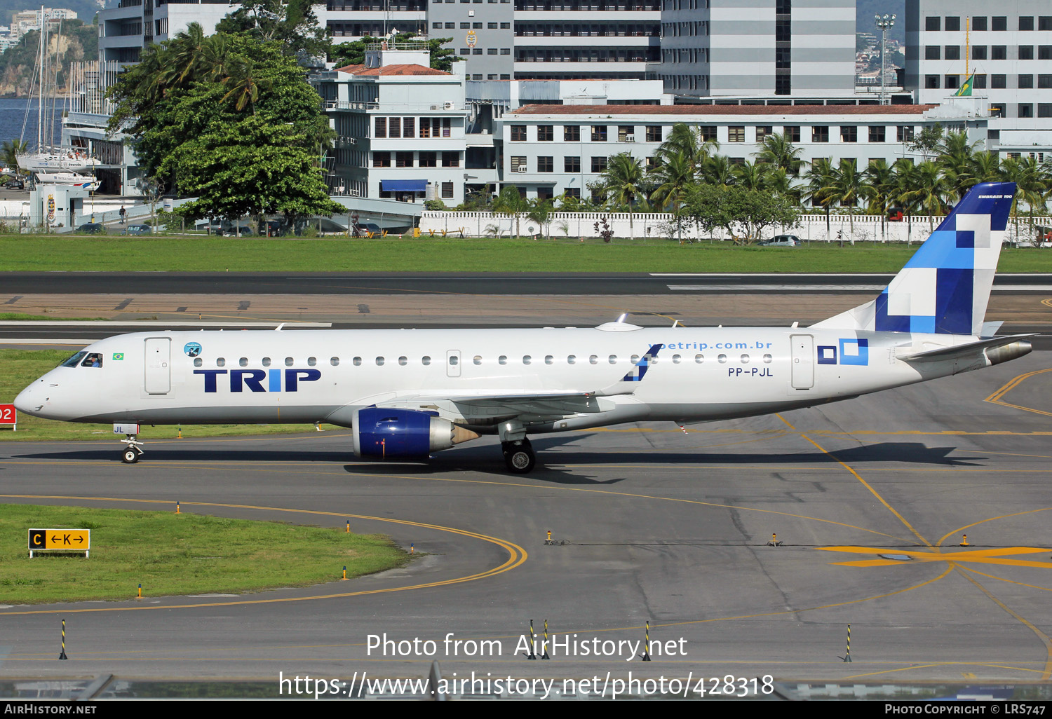 Aircraft Photo of PP-PJL | Embraer 190LR (ERJ-190-100LR) | TRIP Linhas Aéreas | AirHistory.net #428318