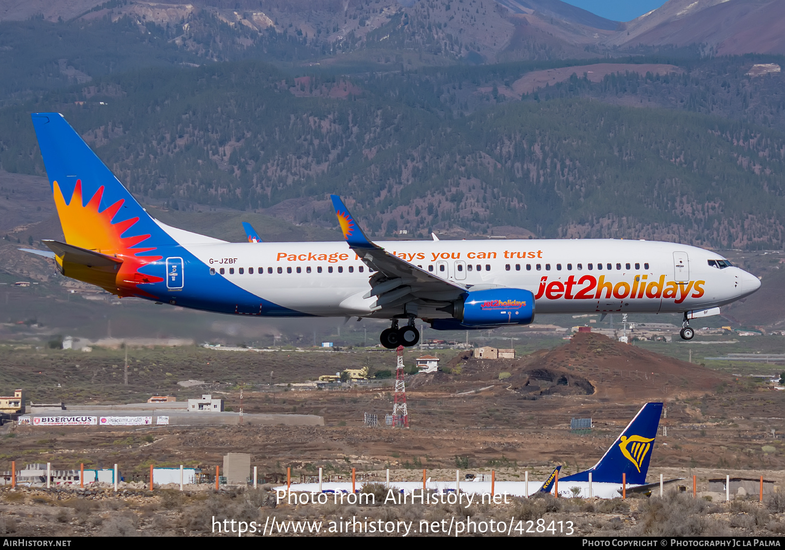 Aircraft Photo of G-JZBF | Boeing 737-800 | Jet2 Holidays | AirHistory.net #428413