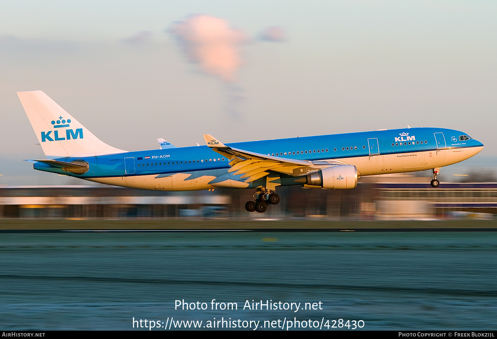 Aircraft Photo of PH-AOM | Airbus A330-203 | KLM - Royal Dutch Airlines | AirHistory.net #428430