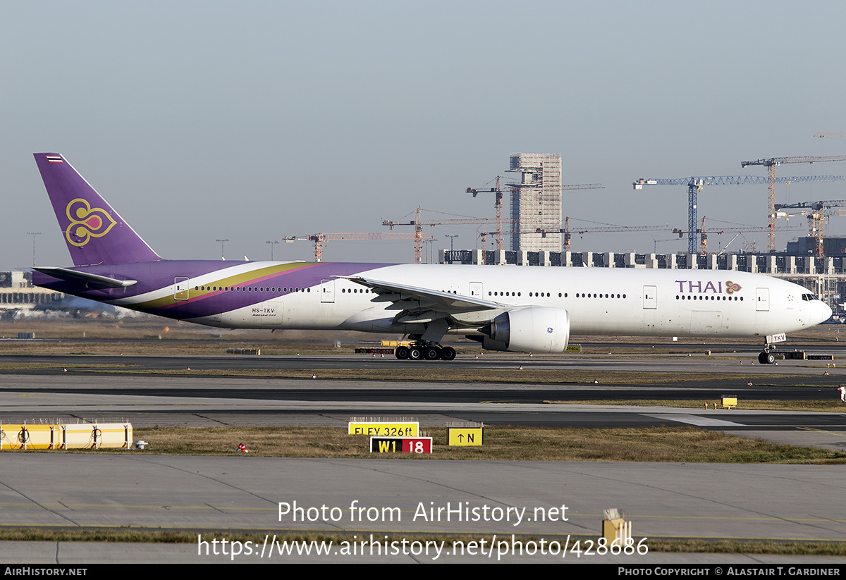 Aircraft Photo of HS-TKV | Boeing 777-3D7/ER | Thai Airways International | AirHistory.net #428686