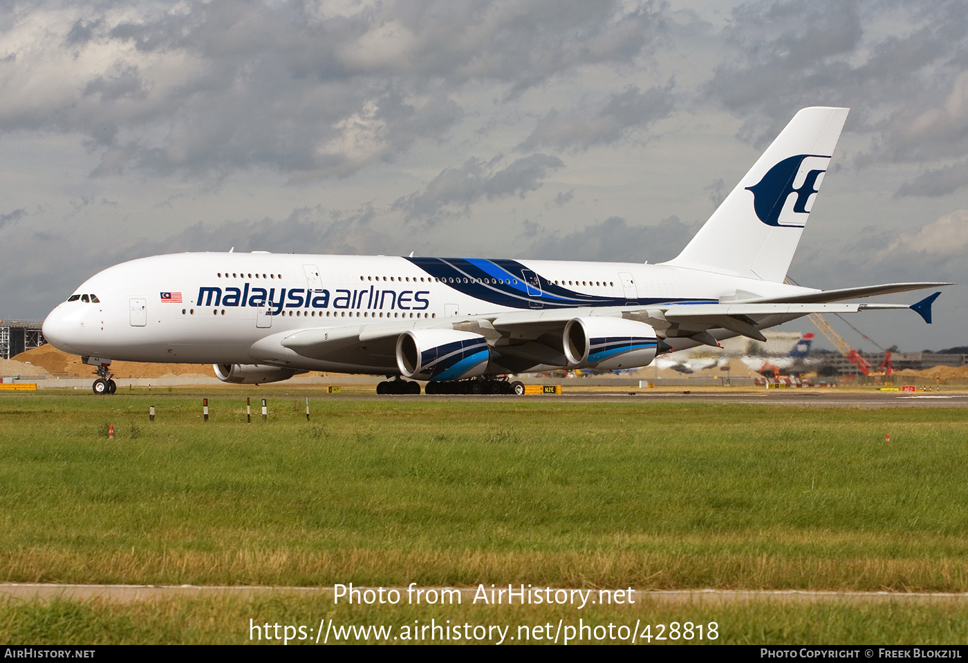 Aircraft Photo of 9M-MNA | Airbus A380-841 | Malaysia Airlines | AirHistory.net #428818