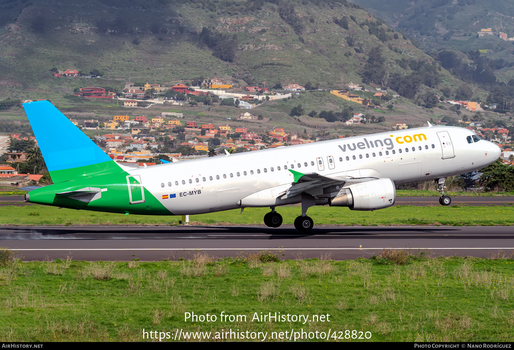 Aircraft Photo of EC-MYB | Airbus A320-214 | Vueling Airlines | AirHistory.net #428820