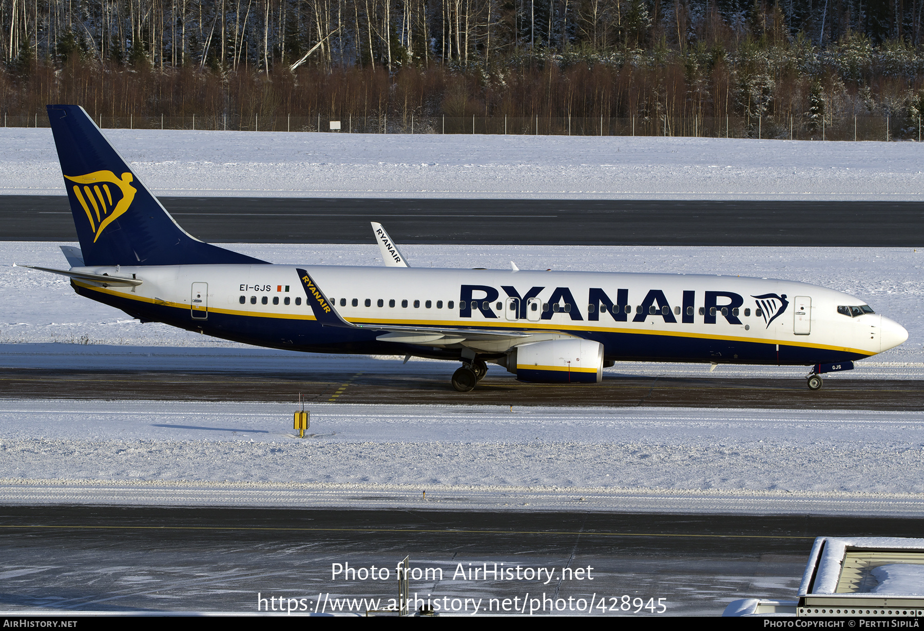 Aircraft Photo of EI-GJS | Boeing 737-800 | Ryanair | AirHistory.net #428945