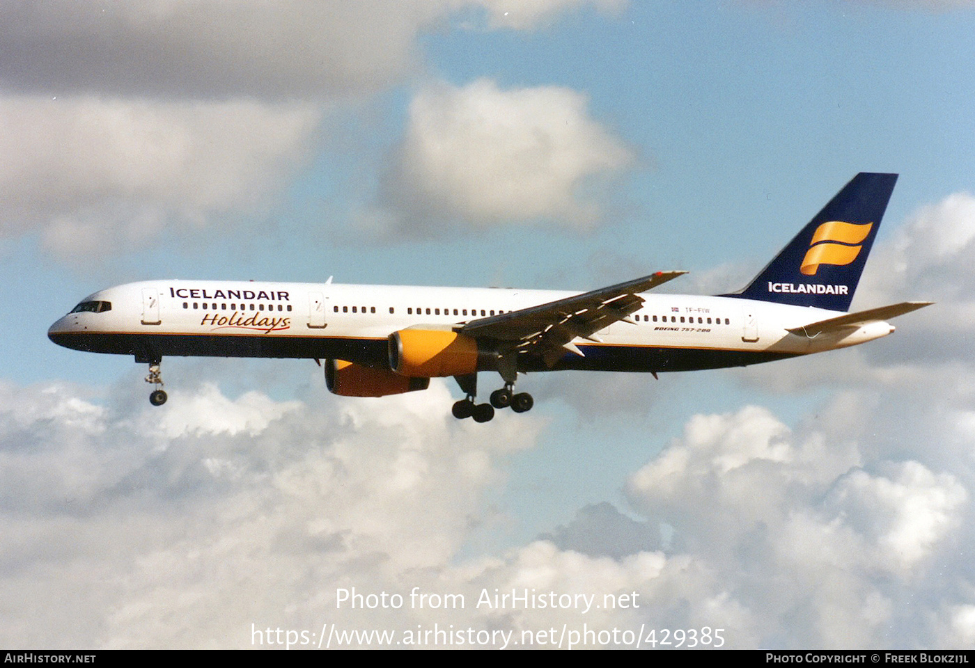 Aircraft Photo of TF-FIW | Boeing 757-27B | Icelandair Holidays | AirHistory.net #429385