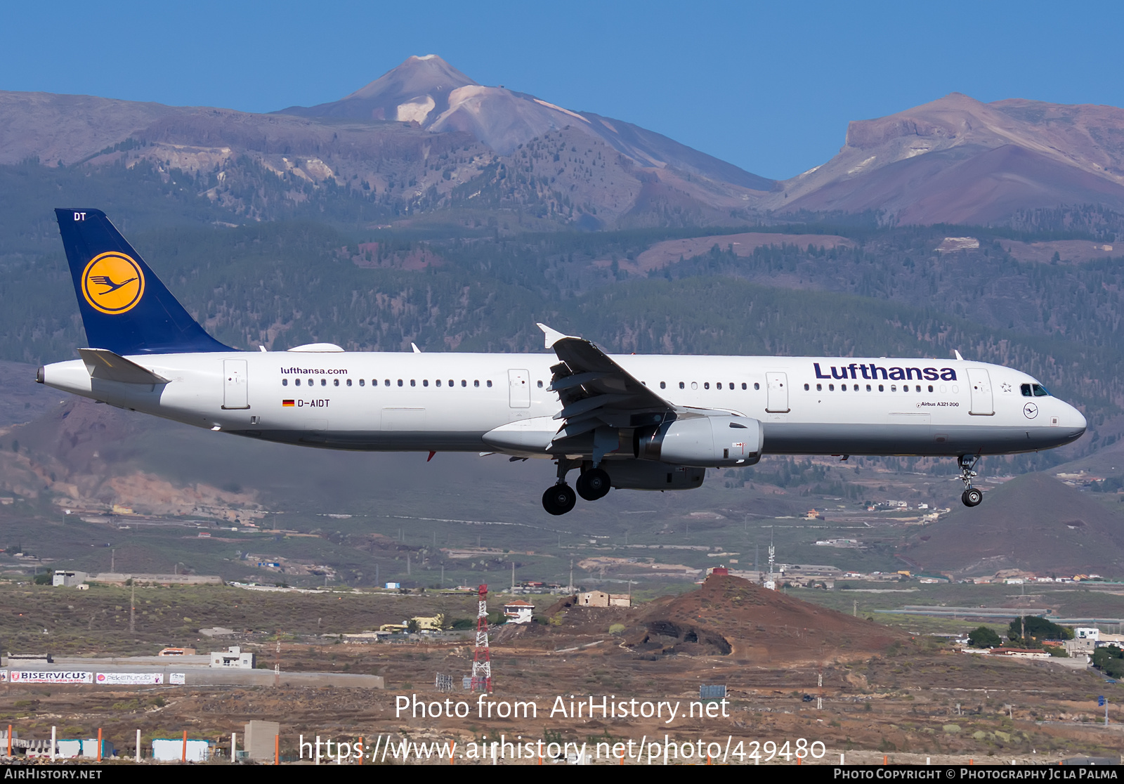 Aircraft Photo of D-AIDT | Airbus A321-231 | Lufthansa | AirHistory.net #429480