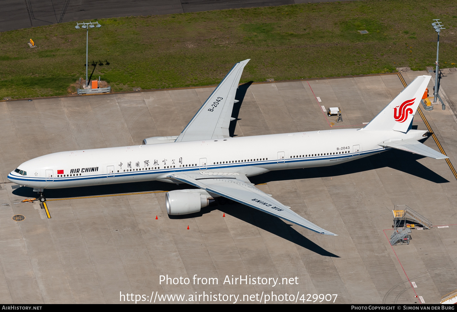 Aircraft Photo of B-2043 | Boeing 777-39L/ER | Air China | AirHistory.net #429907