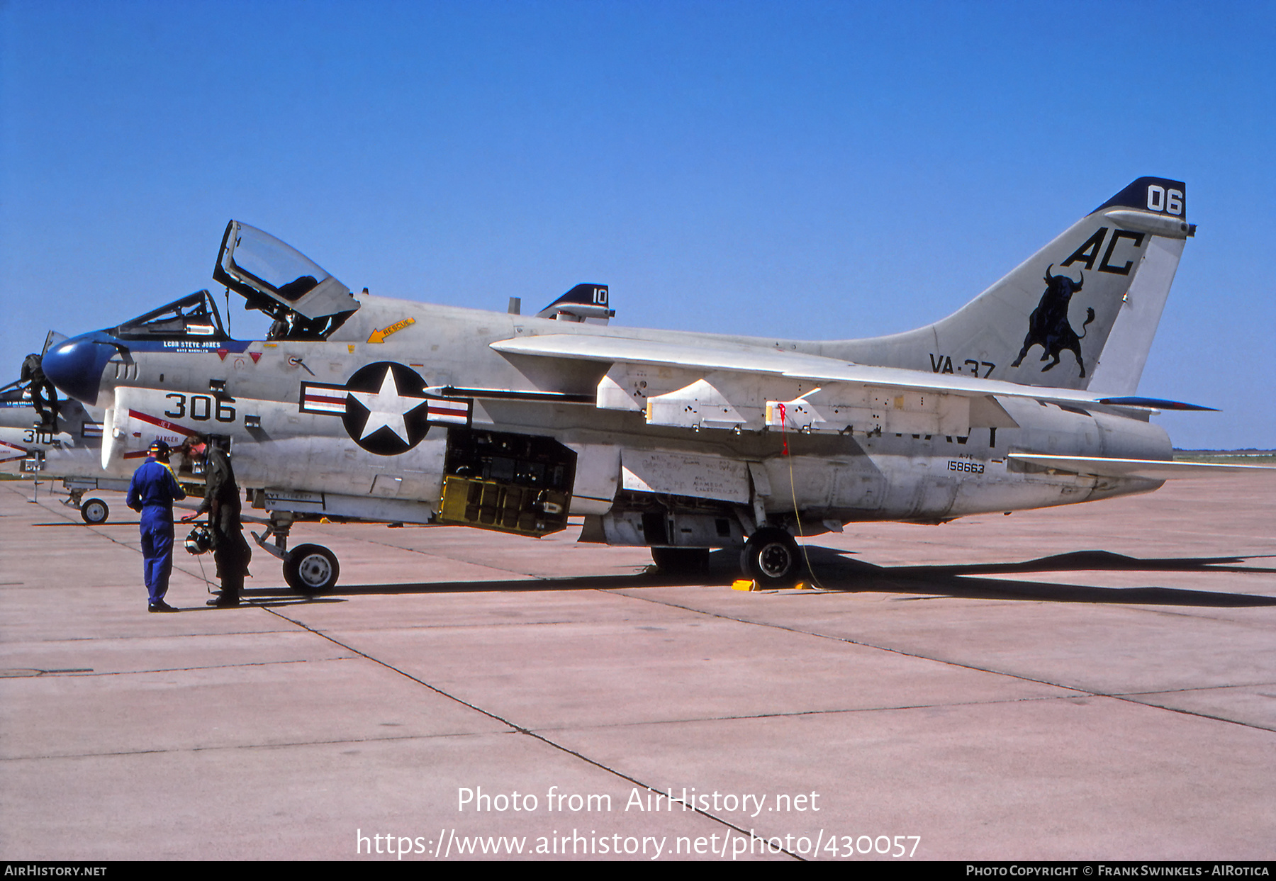 Aircraft Photo of 158663 | LTV A-7E Corsair II | USA - Navy | AirHistory.net #430057