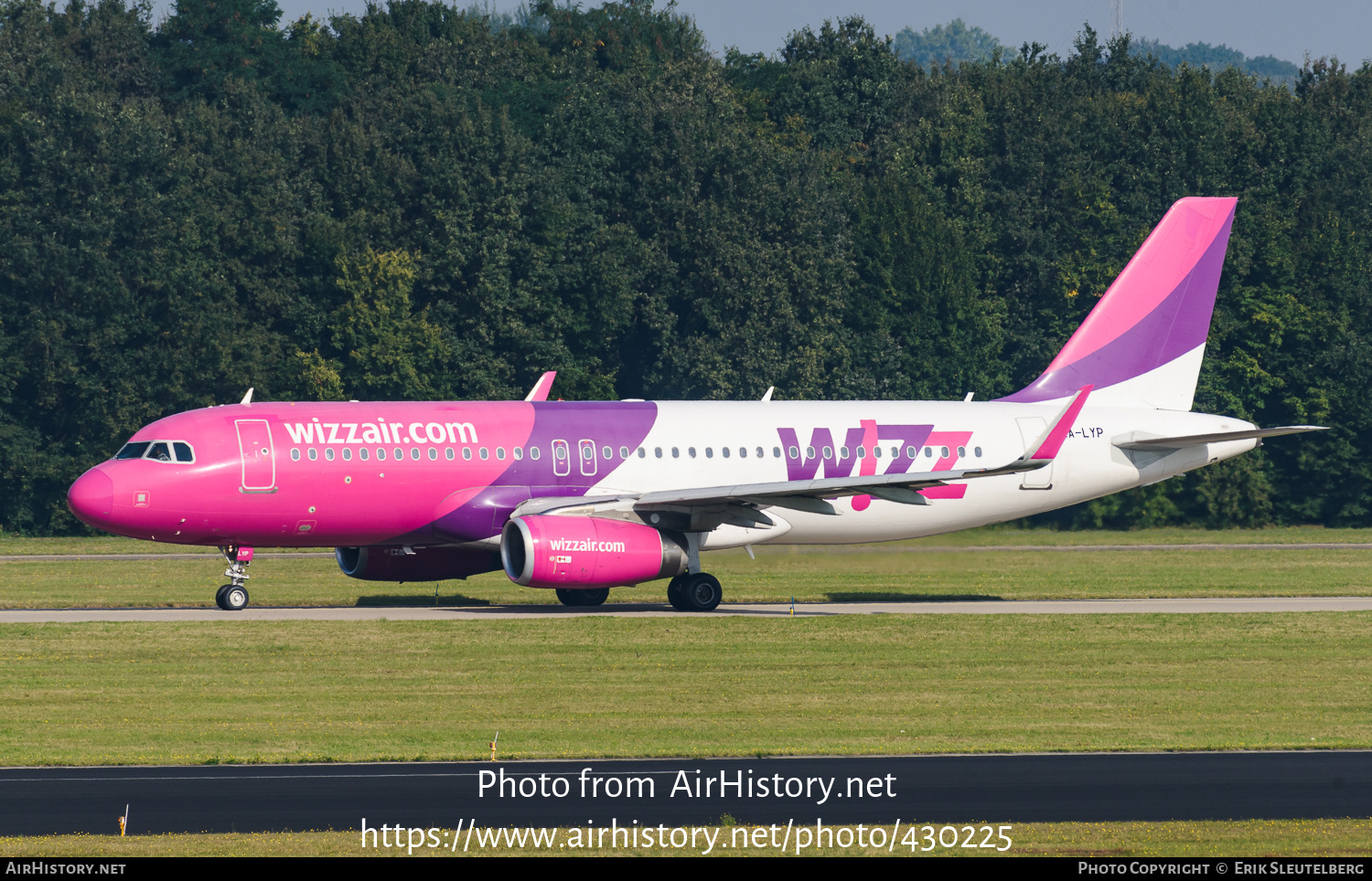 Aircraft Photo of HA-LYP | Airbus A320-232 | Wizz Air | AirHistory.net #430225